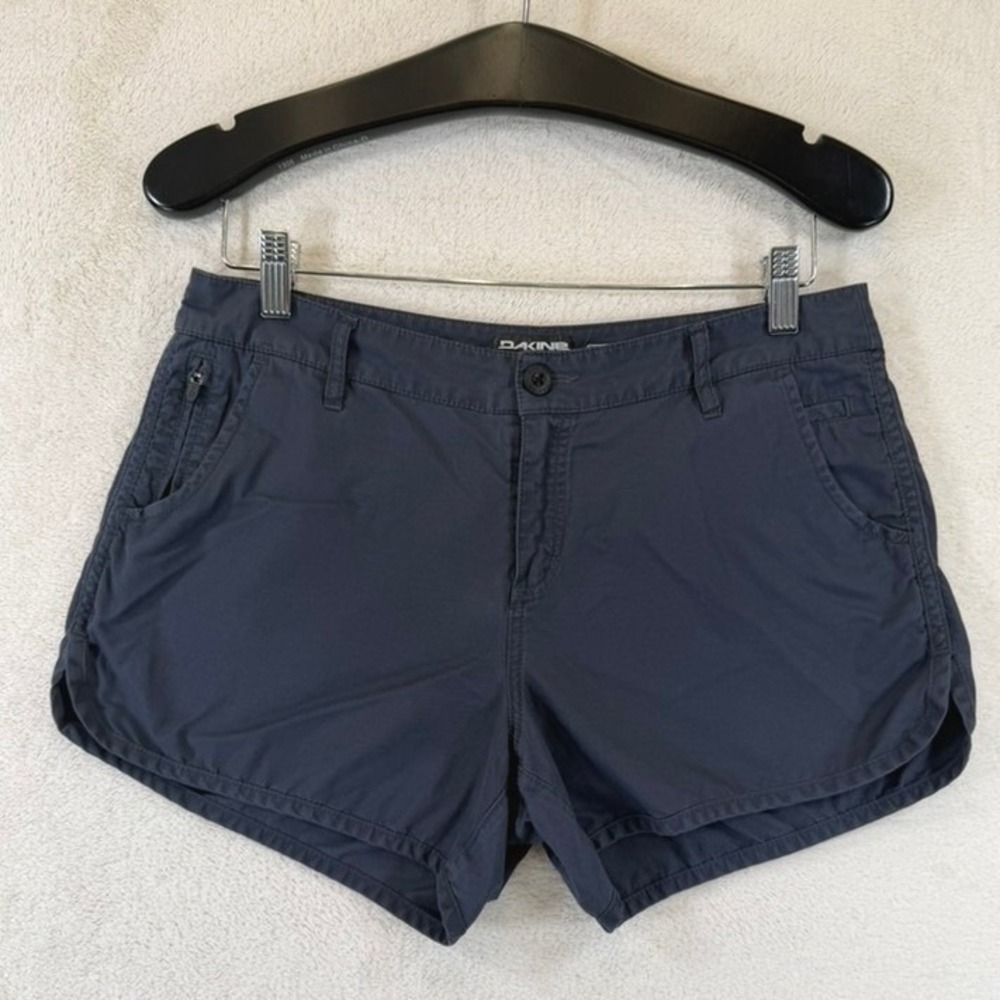 Dakine Womens Gray Odor Control Dolphin Hem Hiking Travel Shorts Size 28